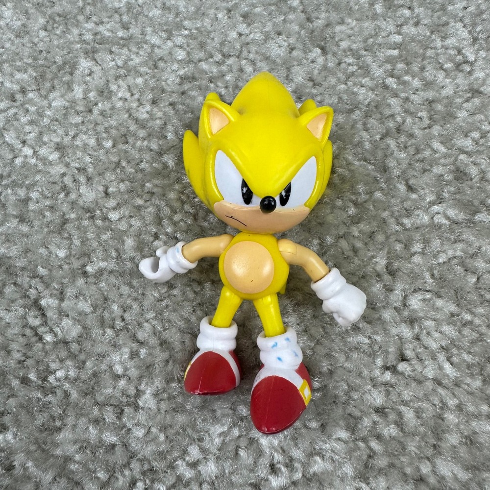 Jakks Pacific Super Sonic the Hedgehog Yellow Action Figure 4 Inch SEGA Toy 2021